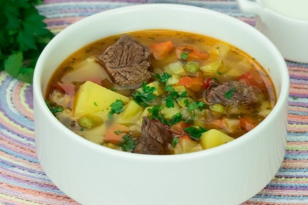 Суп овощной с говядиной